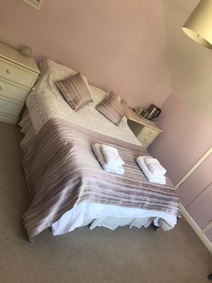 Healing Waters Sanctuary For Exclusive Private Hire And Self Catering Board, Vegetarian, Alcohol & Wifi Free Retreat In Glastonbury Exterior foto