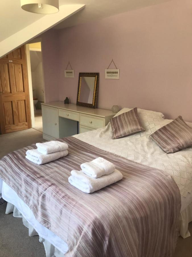 Healing Waters Sanctuary For Exclusive Private Hire And Self Catering Board, Vegetarian, Alcohol & Wifi Free Retreat In Glastonbury Exterior foto